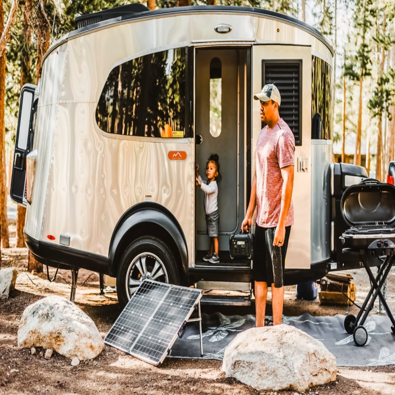 Lion Energy solar energy 100w 12v used for camper life style